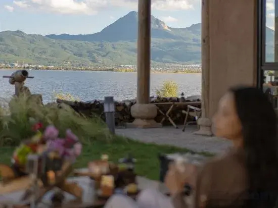 Lux* Tea Horse Road Lashi Lake