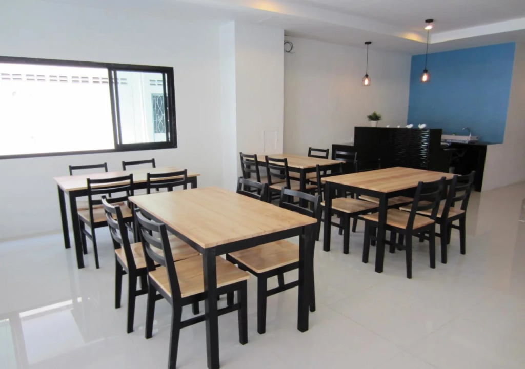 Tiya House Rooms & Cafe