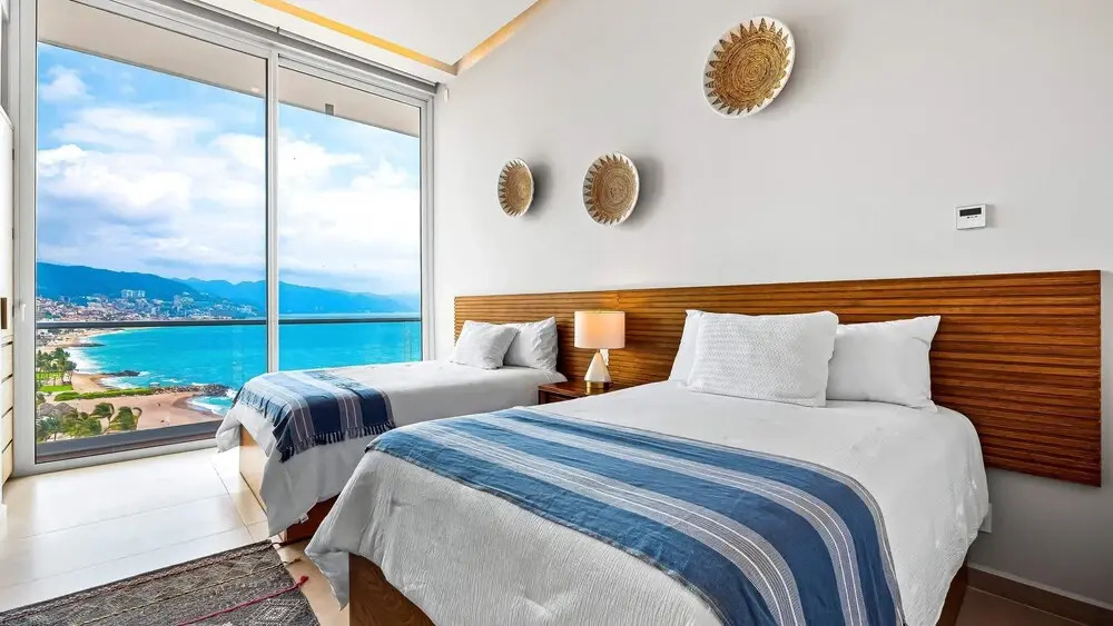 Oceanview Luxury 4BR Penthouse