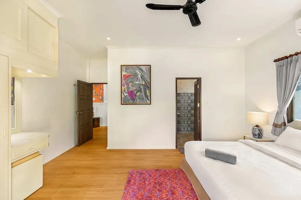 Happy Family Villa2 Phuket Private Pool Villa 5 Bedrooms with Large Kitchen and Garden