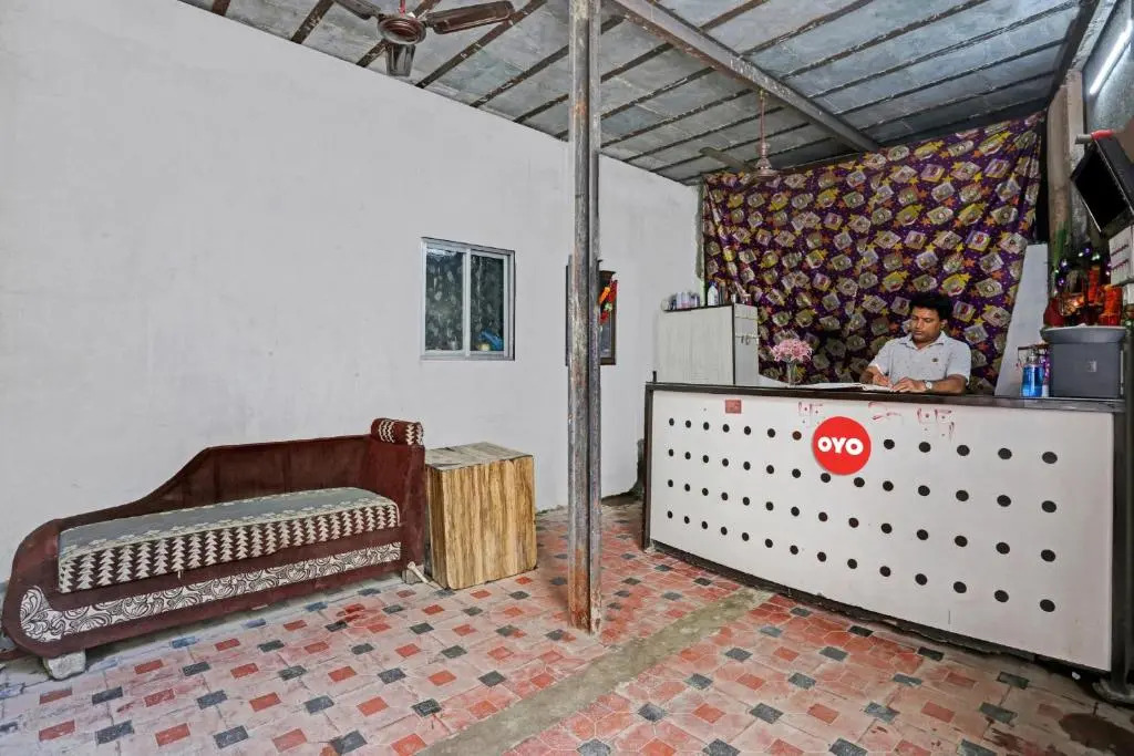 OYO Flagship 80682 Hotel Golden Residency