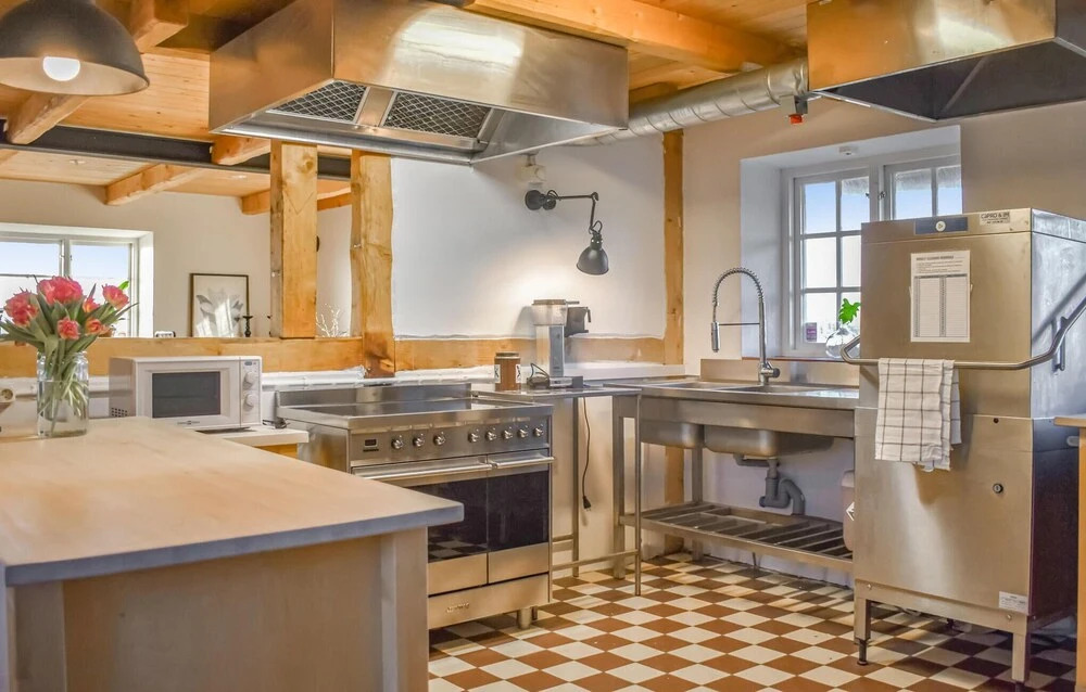 Amazing Home In Staffanstorp