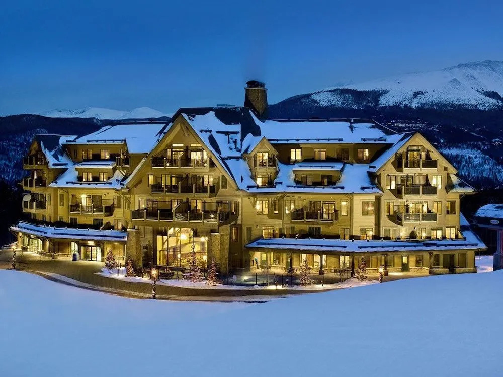 Crystal Peak Lodge 7203 - Ski-In/Ski-Out by RedAwning