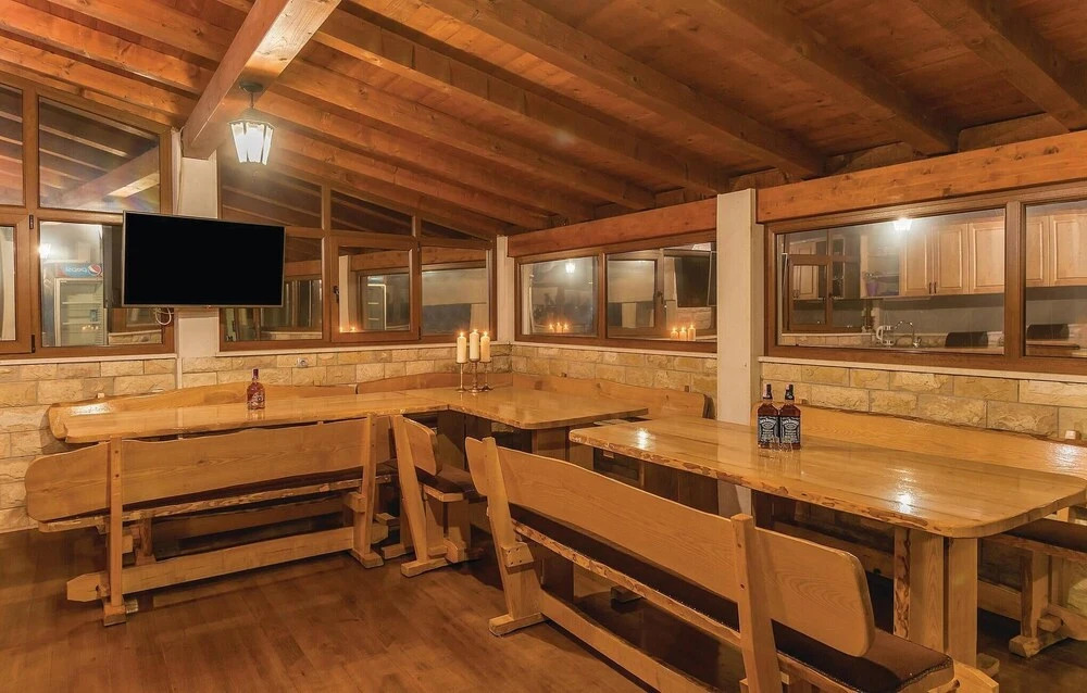 Nice Home in Kastel Novi With Sauna, Wifi and 8 Bedrooms