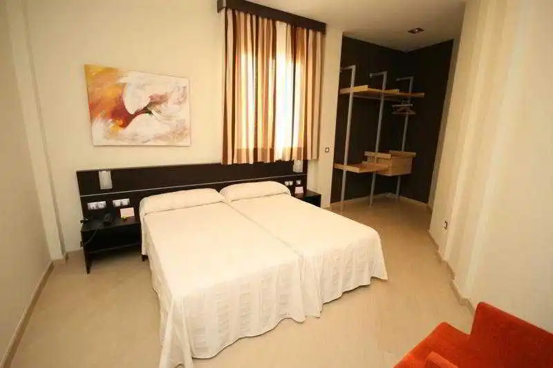 Hotel León Tierra de Vinos