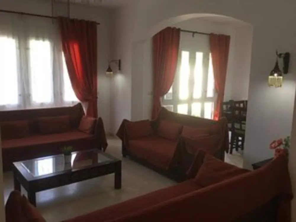 Villa - Sleeps 6 - Heated Pool - Garden - Parking
