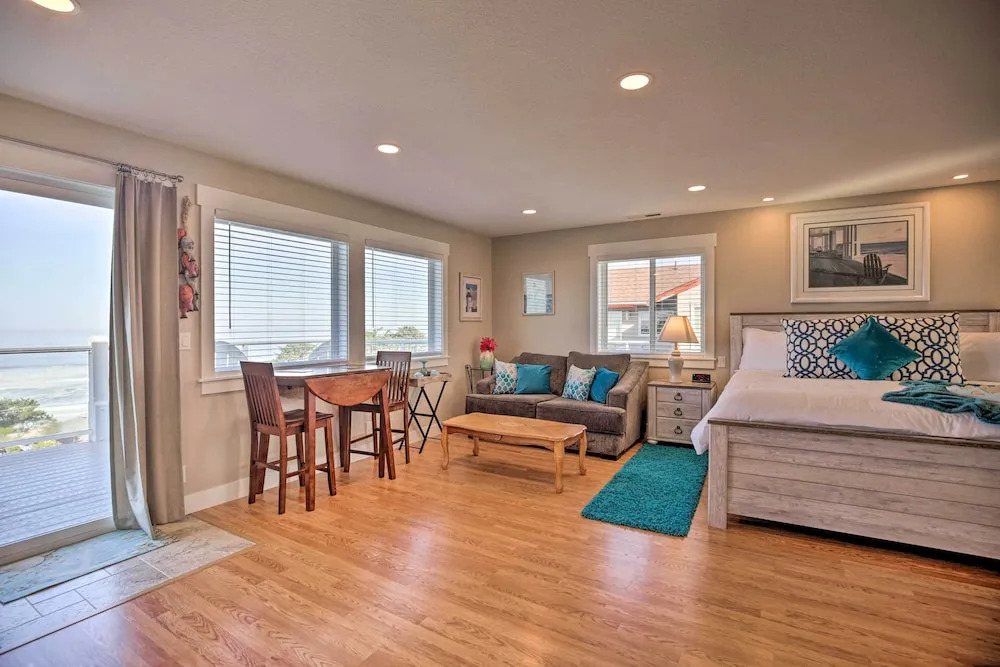 Ocean-view Lincoln City Retreat w/ 3 Viewing Decks