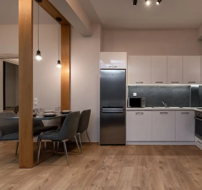 101m² Renovated Apartment in Koukaki