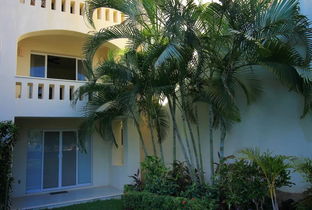 Luna Maya? Beautiful 2BR Beach Condo By Select