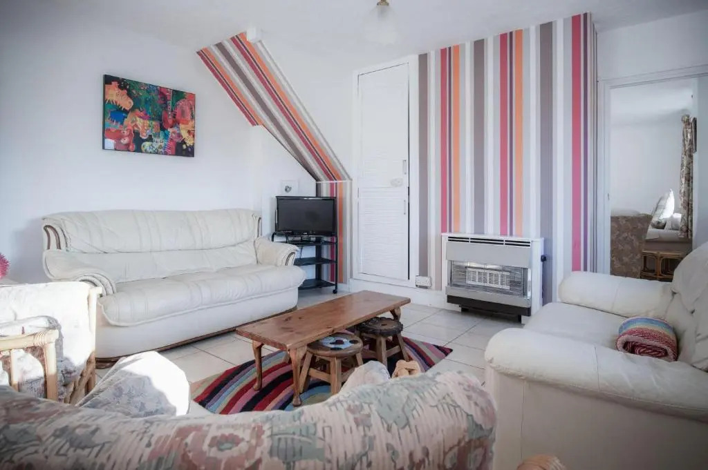 Maytree Cottage - 4 Bedroom Holiday Home - Tenby