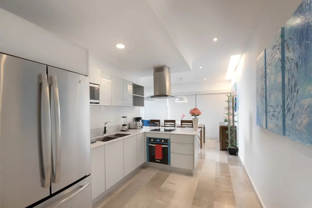 Elegant 1 BR  with ocean view by Happy Address