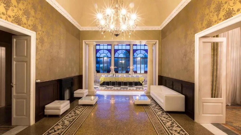 VILLA CAPOZZA 18&2, Emma Villas