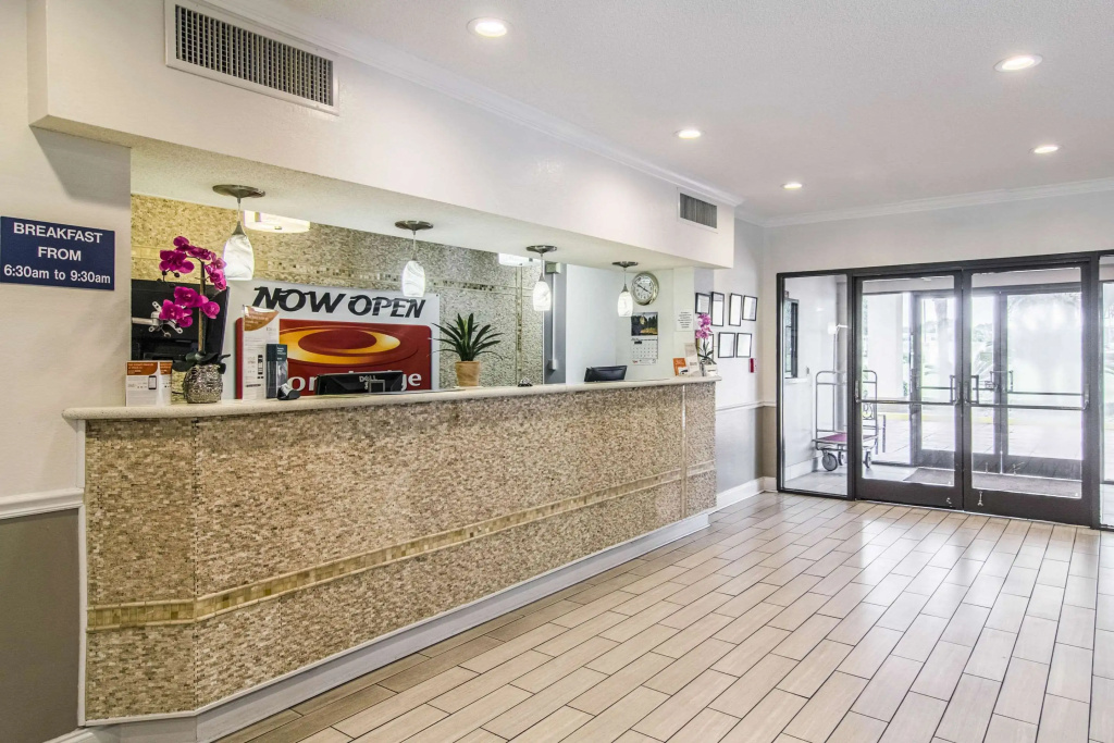 Econo Lodge Darien
