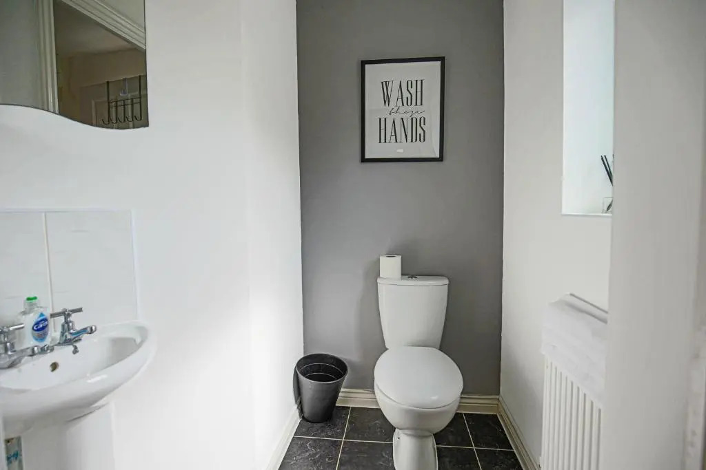 Oakridge House • Parking • Fast WiFi • Smart TVs • Garden • Self-Check-In • Yoko Property