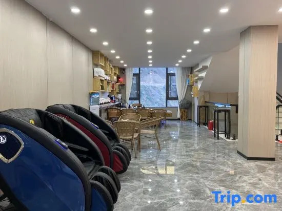 Sanjiangyuan Hotel