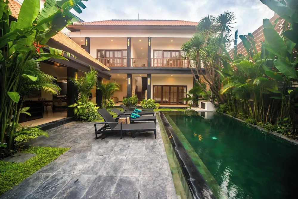 3BR Villa White Rose Central Canggu