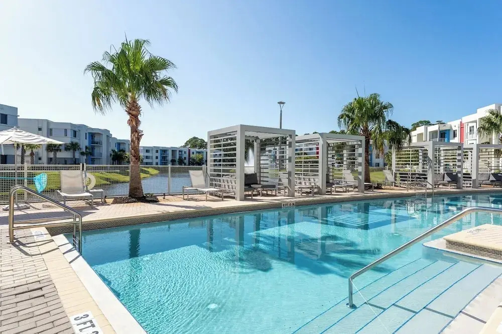 Daytona 2BR Getaway Parking Family & Pet-friendly