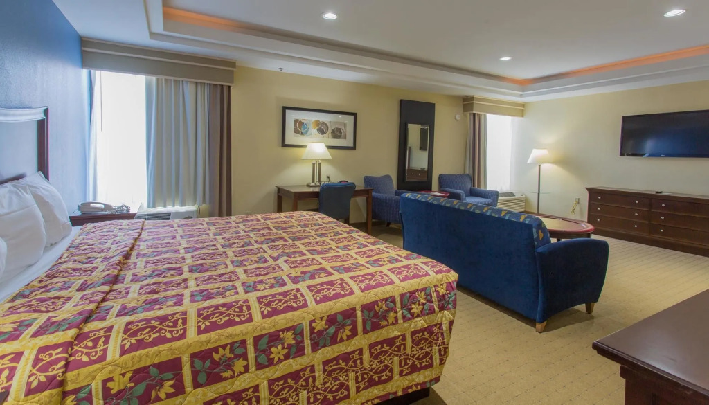 Best Western Plus Portsmouth-Chesapeake