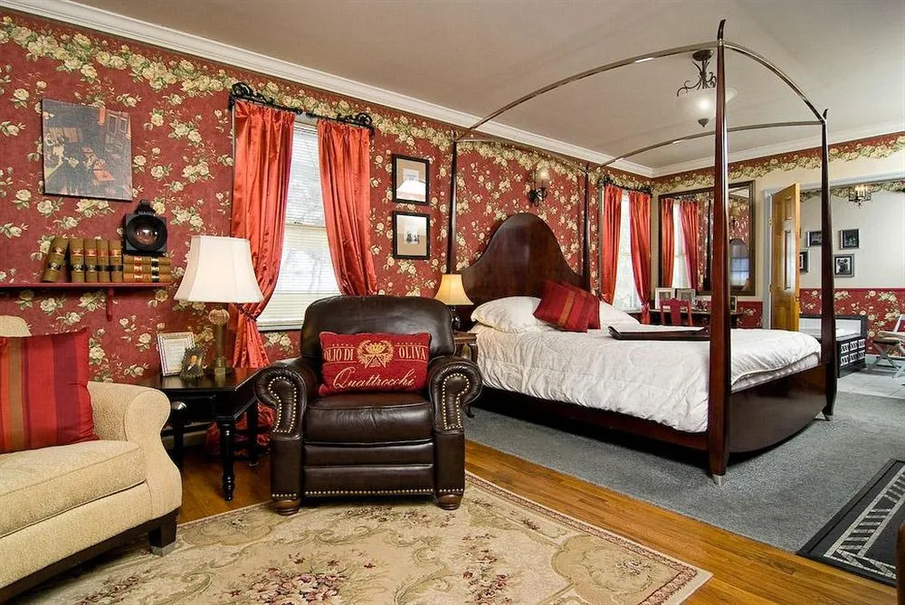 The Reynolds Mansion