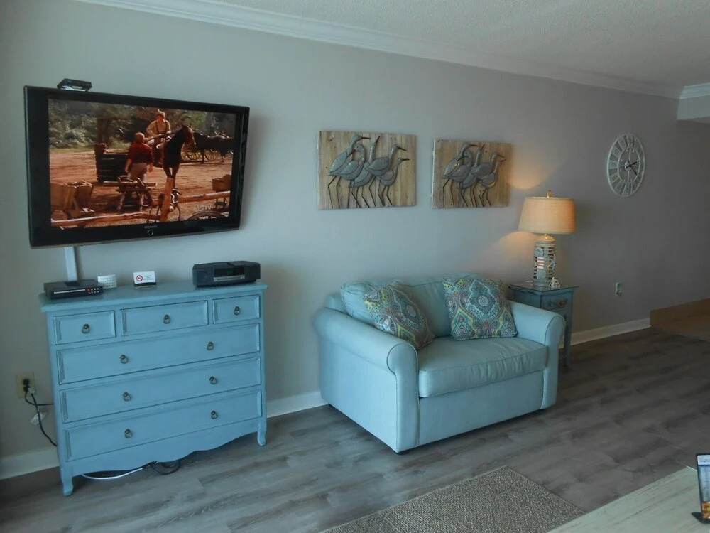 1111 Waters Edge Resort 2 Bedroom Condo by Redawning