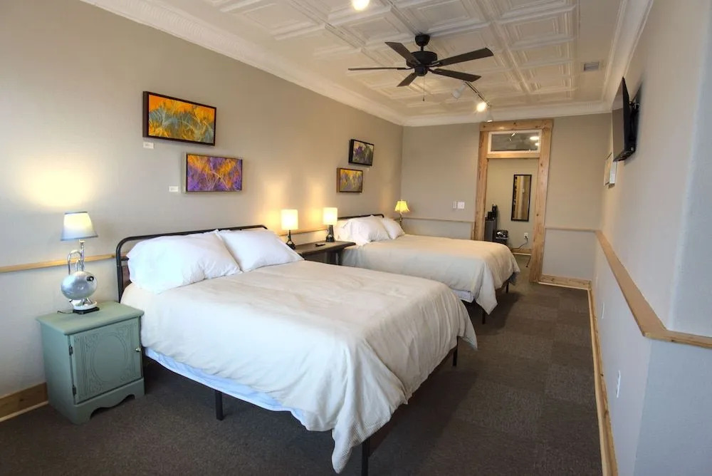 The NuWray Hotel & Carriage House