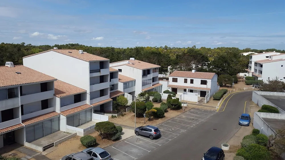 A Very Functional Apartment Only 200 Metres From The Beach!