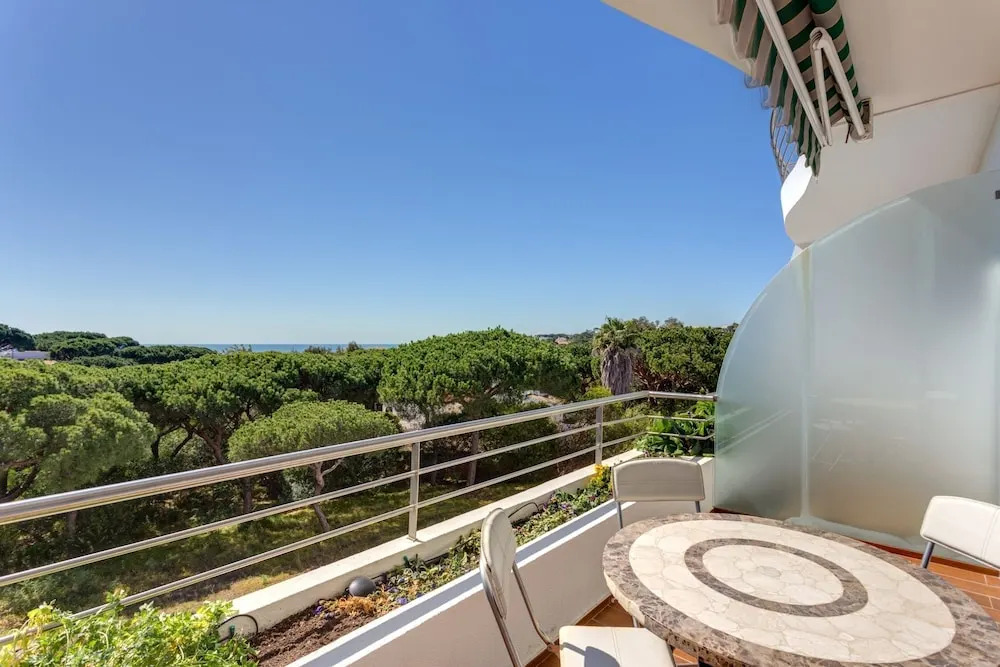 Atlantic Apartment