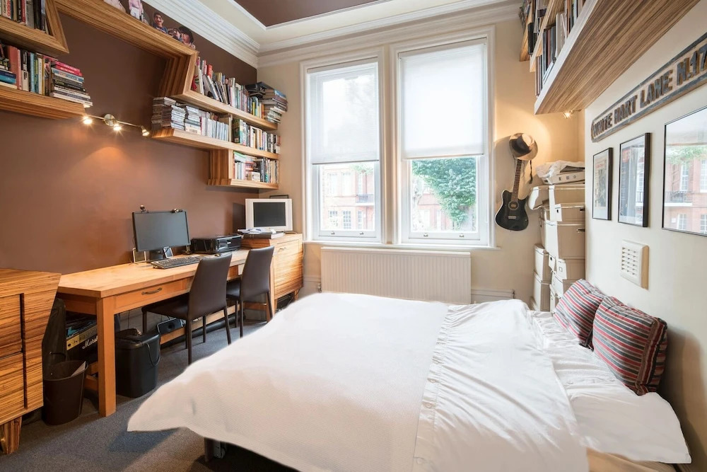 Heart of Hampstead Retreat