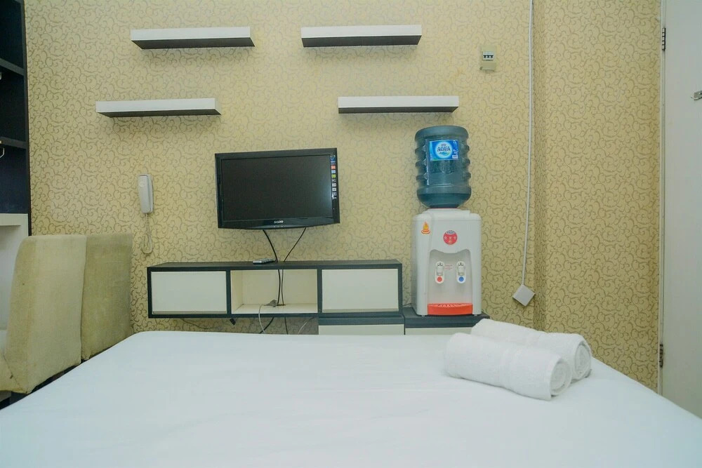 Cozy Studio Apartment at Grand Emerald Gading Nias Residences