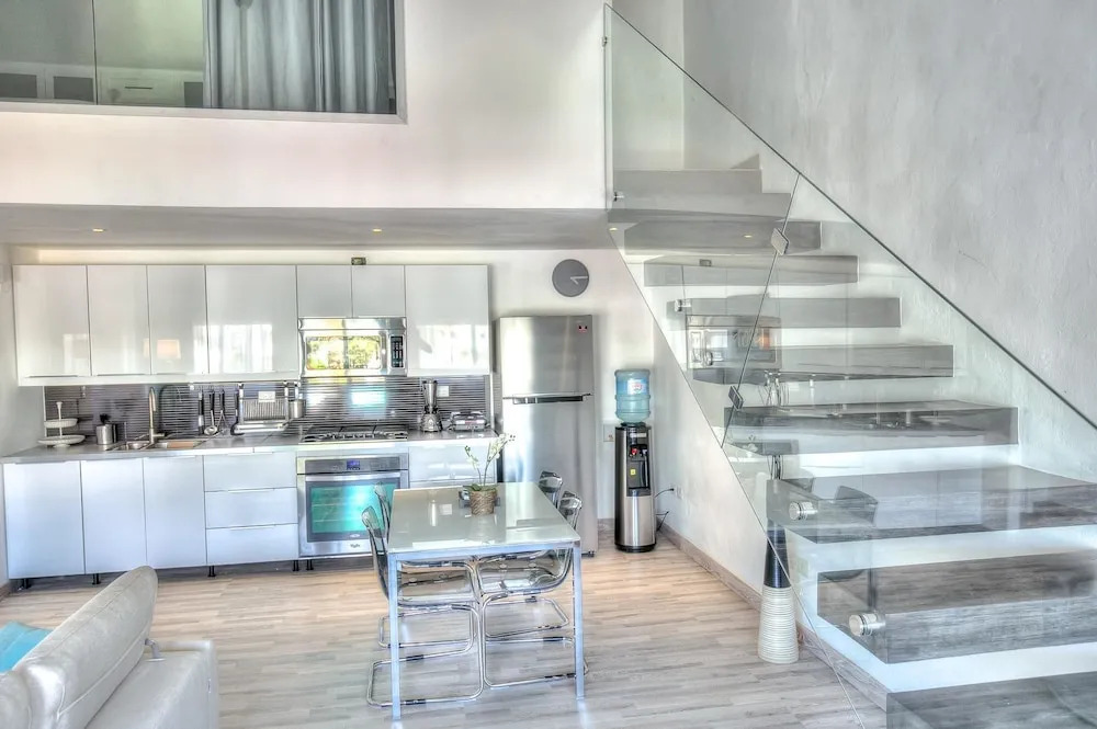 Chic Beach Apartment for Couples S-H203