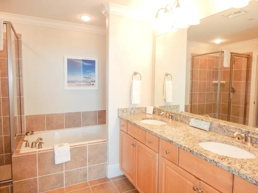209 Holiday Isle 209 3 Bedroom Condo