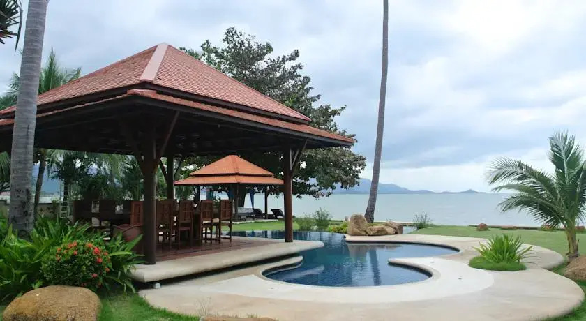 Angthong Villa