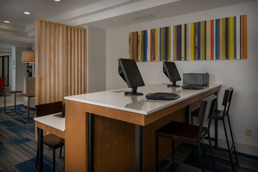 Holiday Inn Express Lawrence by IHG
