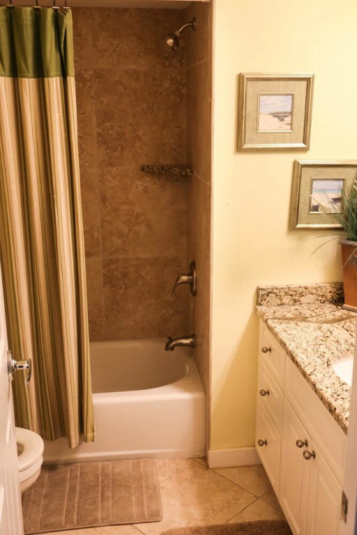 Crescent Condominiums 3 Bedroom Apartment by BnD