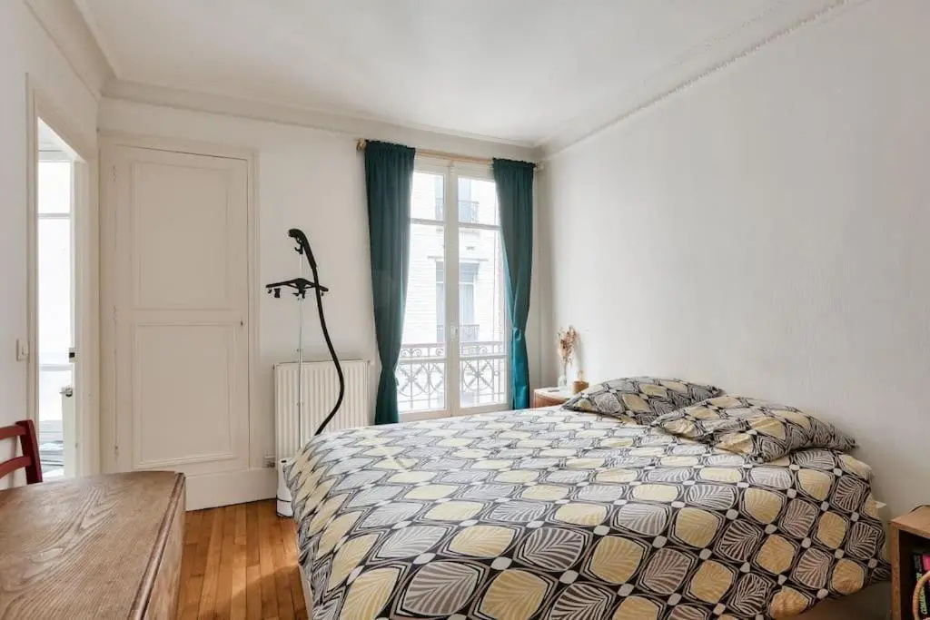Lovely apt a stones throw from Montmartre