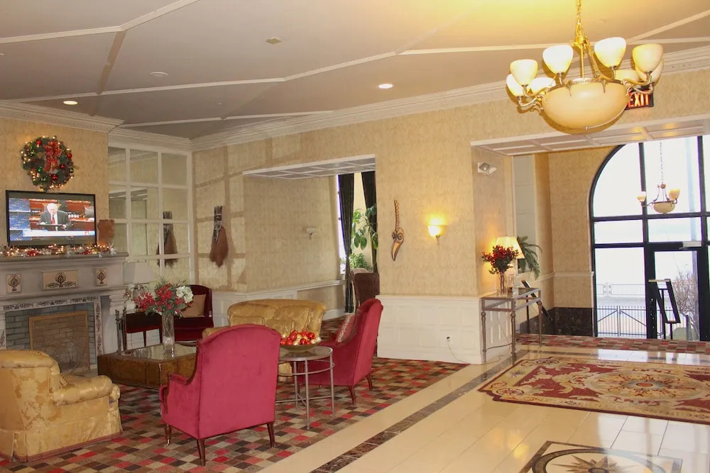Roberts Riverwalk Hotel Detroit
