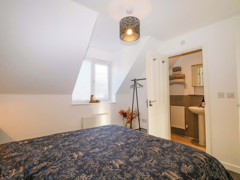 Harbour Way Cottage by Coast & Country Stays
