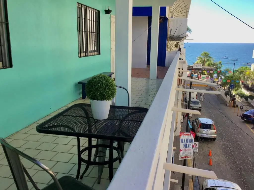 One Bedroom Condo Near Beach RG6
