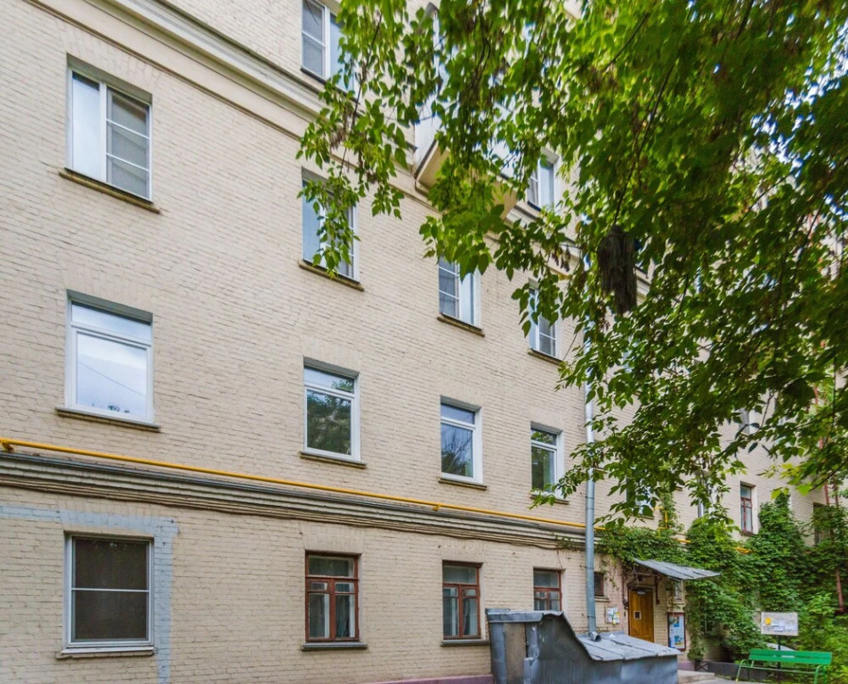 Dom on Frunzenskaya