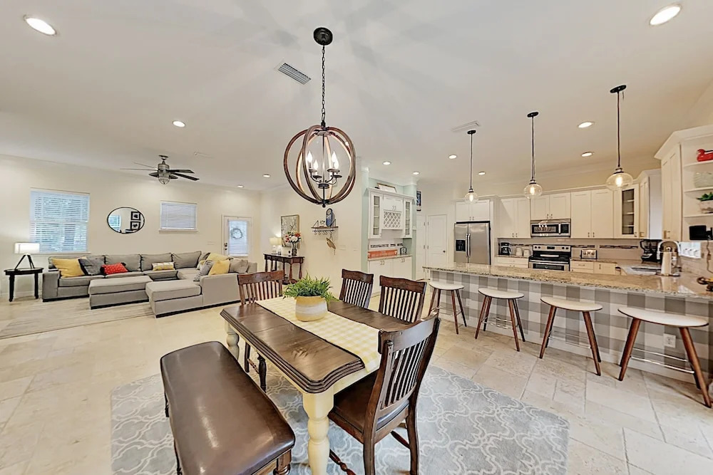 Peaceful Vilano Beach Getaway W/ Alfresco Dining 4 Bedroom Home