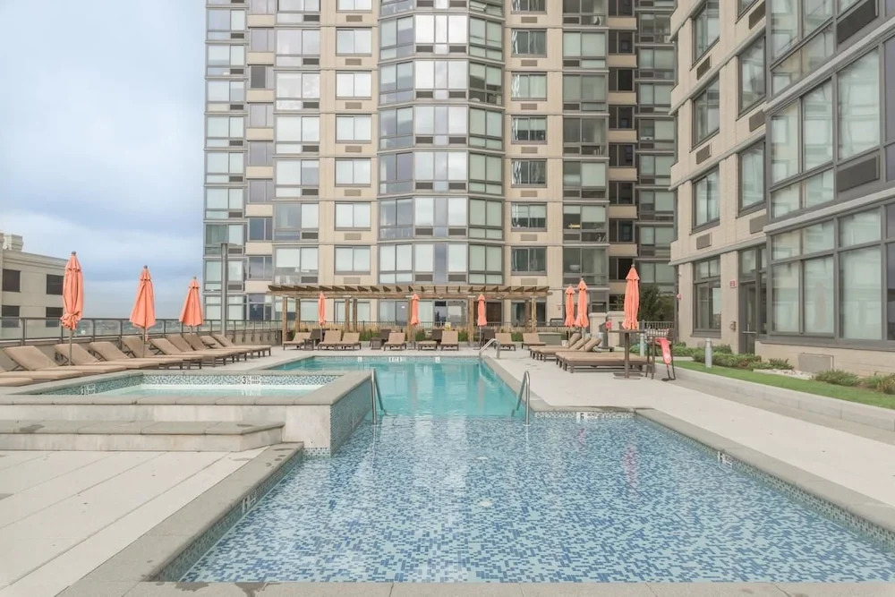 M Suites at Newport