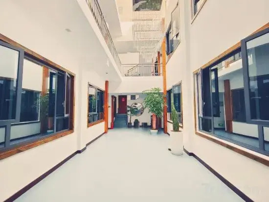 Zhangjiajie Borui Courtyard Hotel (Tianmen Mountain)