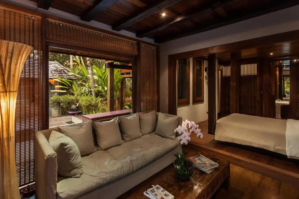 Chandra Residence