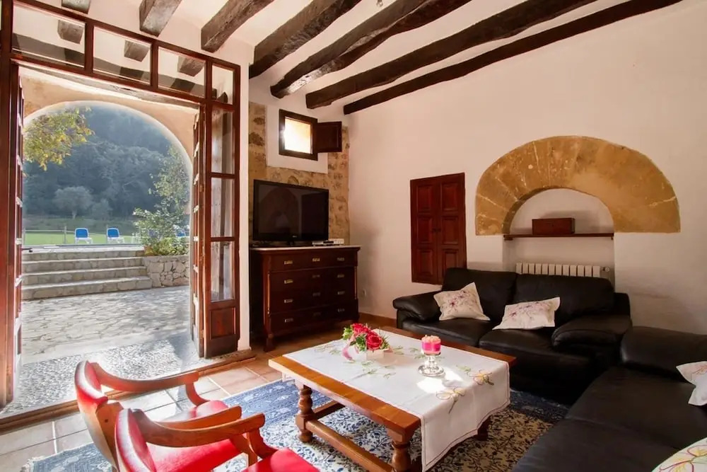 Villa - 4 Bedrooms with Pool and WiFi - 103220