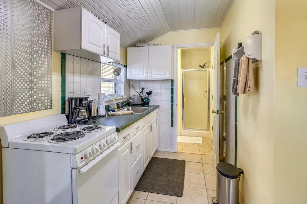 The Cottages at Madeira Beach/sea Turtle