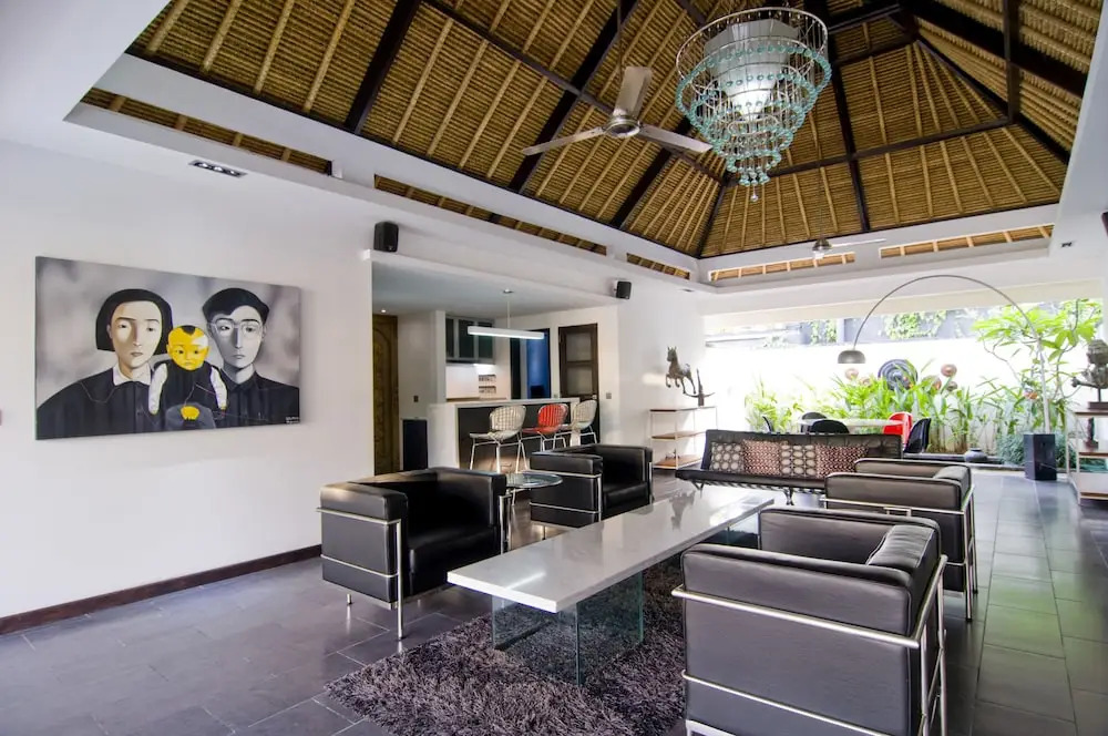 Villa Putih Seminyak