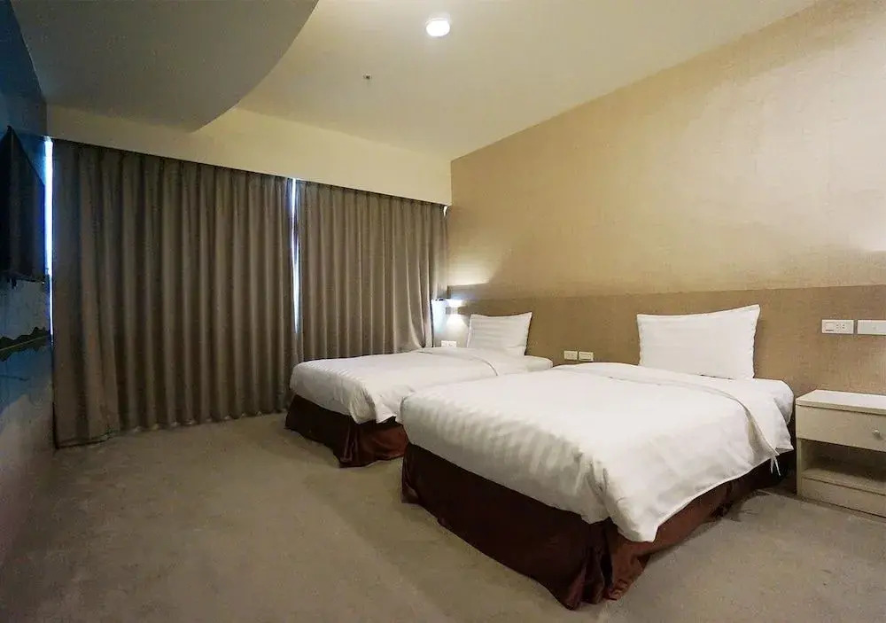HI YES Hotel