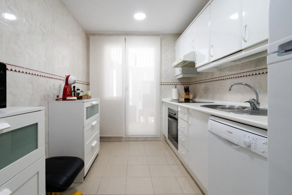 Ground floor apartment los Naranjos 8