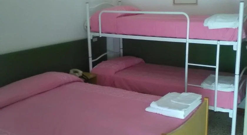 Club Hotel