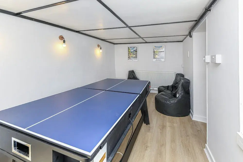 Cottage in Snowdonia With Movie Room & Views